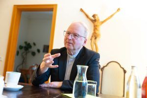 Bischof für mehr Frauen in der Leitung